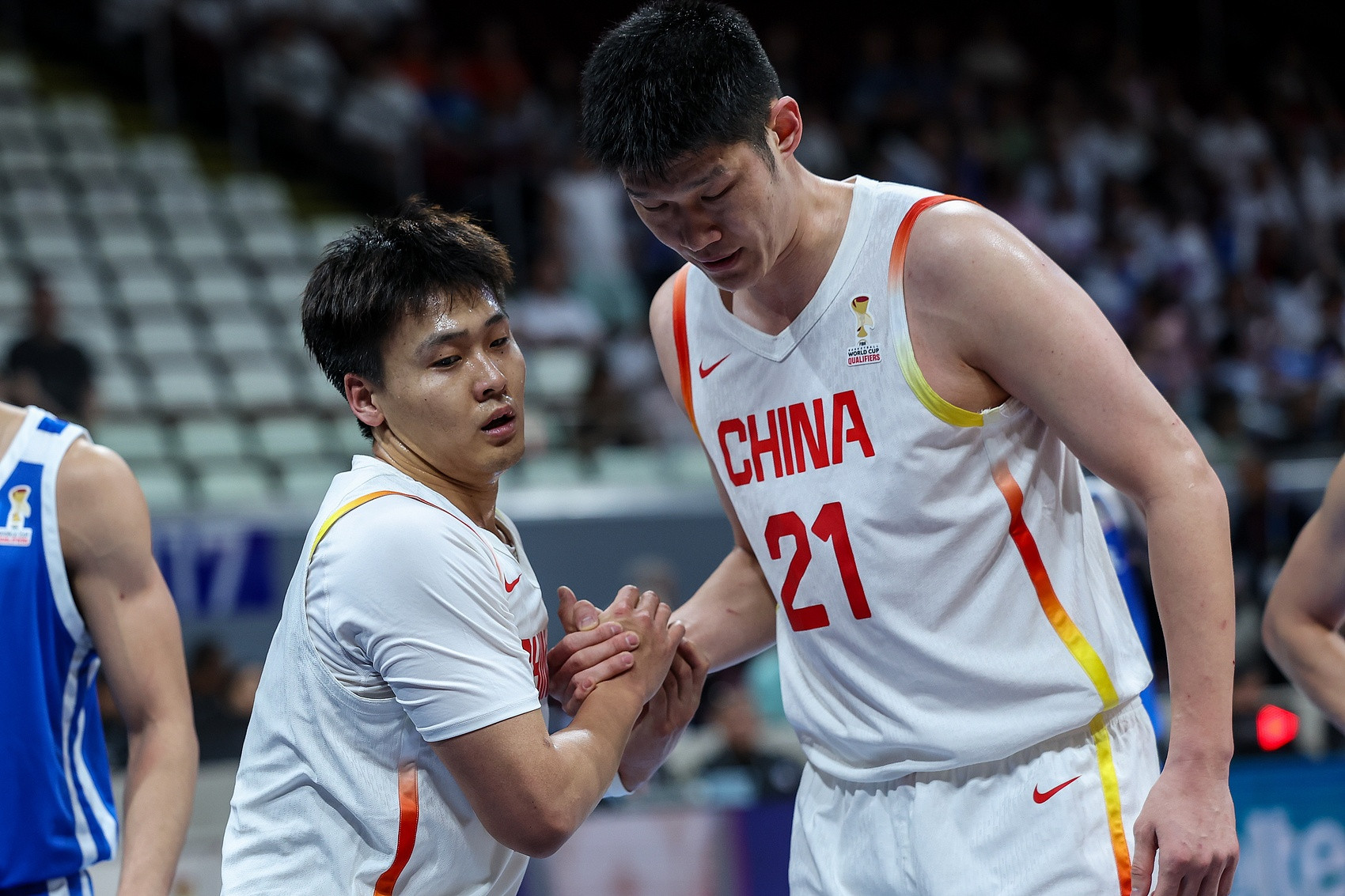 媒体人: 防守的布置还是不够 教练组完全知道对面能打的就7个人