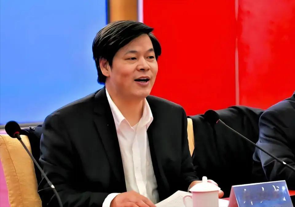 全网坚定支持郑功成教授的养老金改革建议！养老金制度优化势在必行！全国人大常委