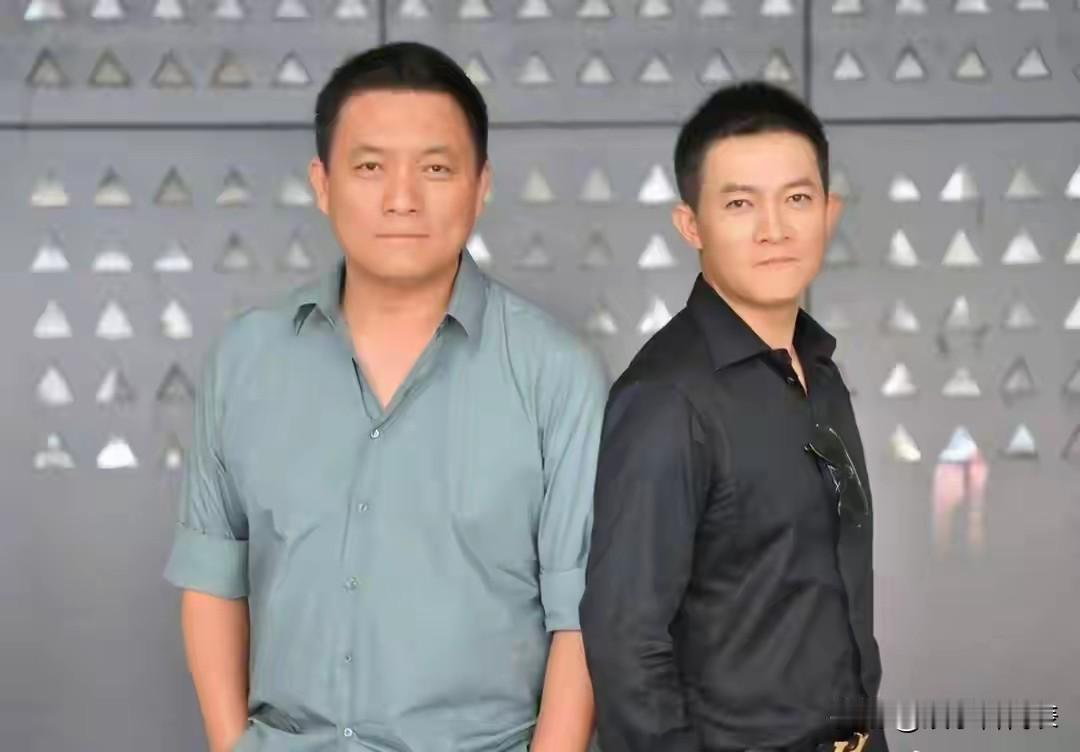 好家伙，杨志刚这收视率玄学绝了！他演的剧十部有八部能火。《打狗棍》收视破2，《