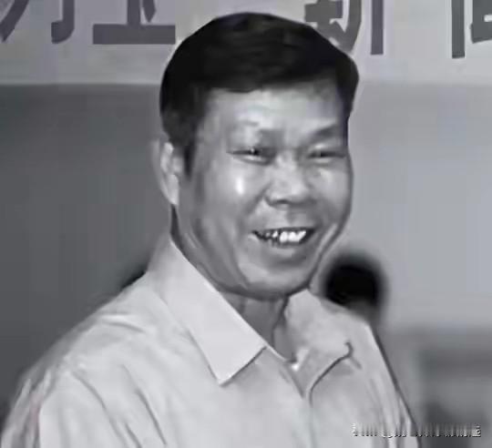 “中庸之道”很厉害！不服给你举个例子：咱们就说说李经纬，宗庆后和王石。当年，此