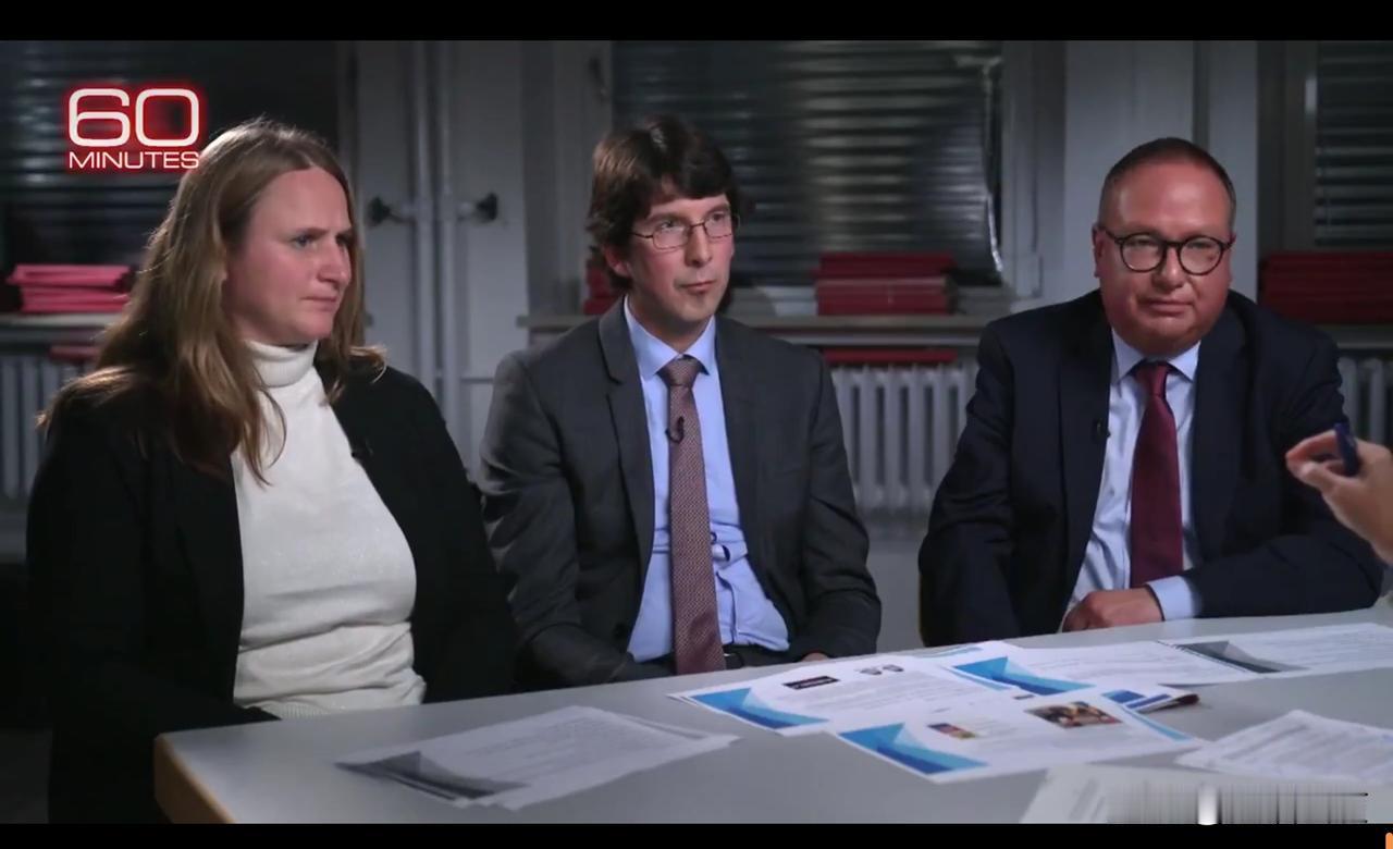 欧洲的未来在德国，德国的未来额，在这三位为代表的人手中：三名德国检察官参加美