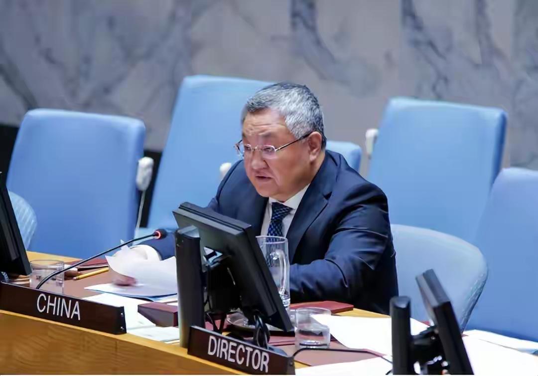 前脚访美后脚访华，叙利亚打的什么算盘？国际政治舞台风云变幻，最近又上演了一