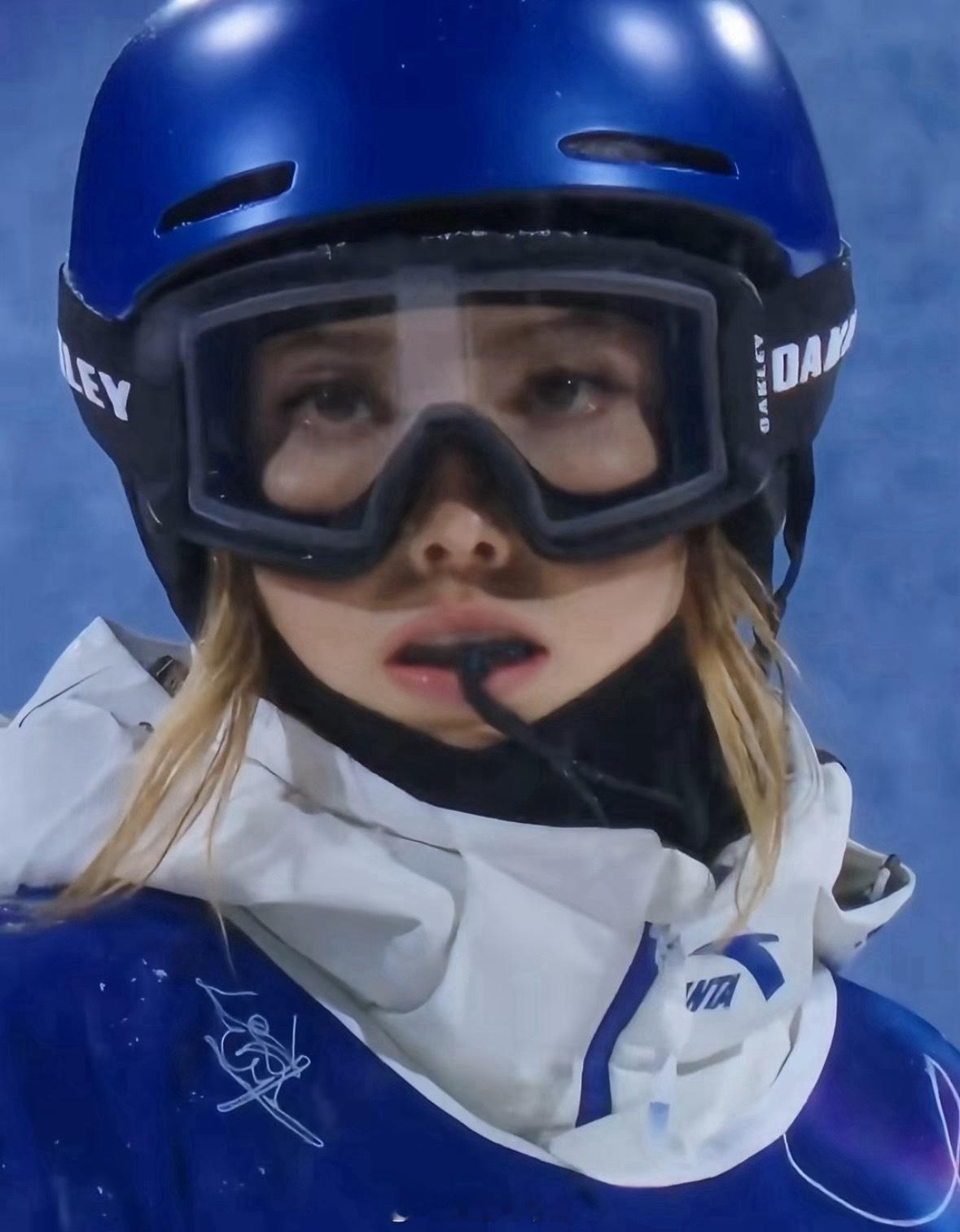 谷爱凌说我不退役我才22岁冬奥不是“老将坚持”，而是“新星启航”。22岁，多