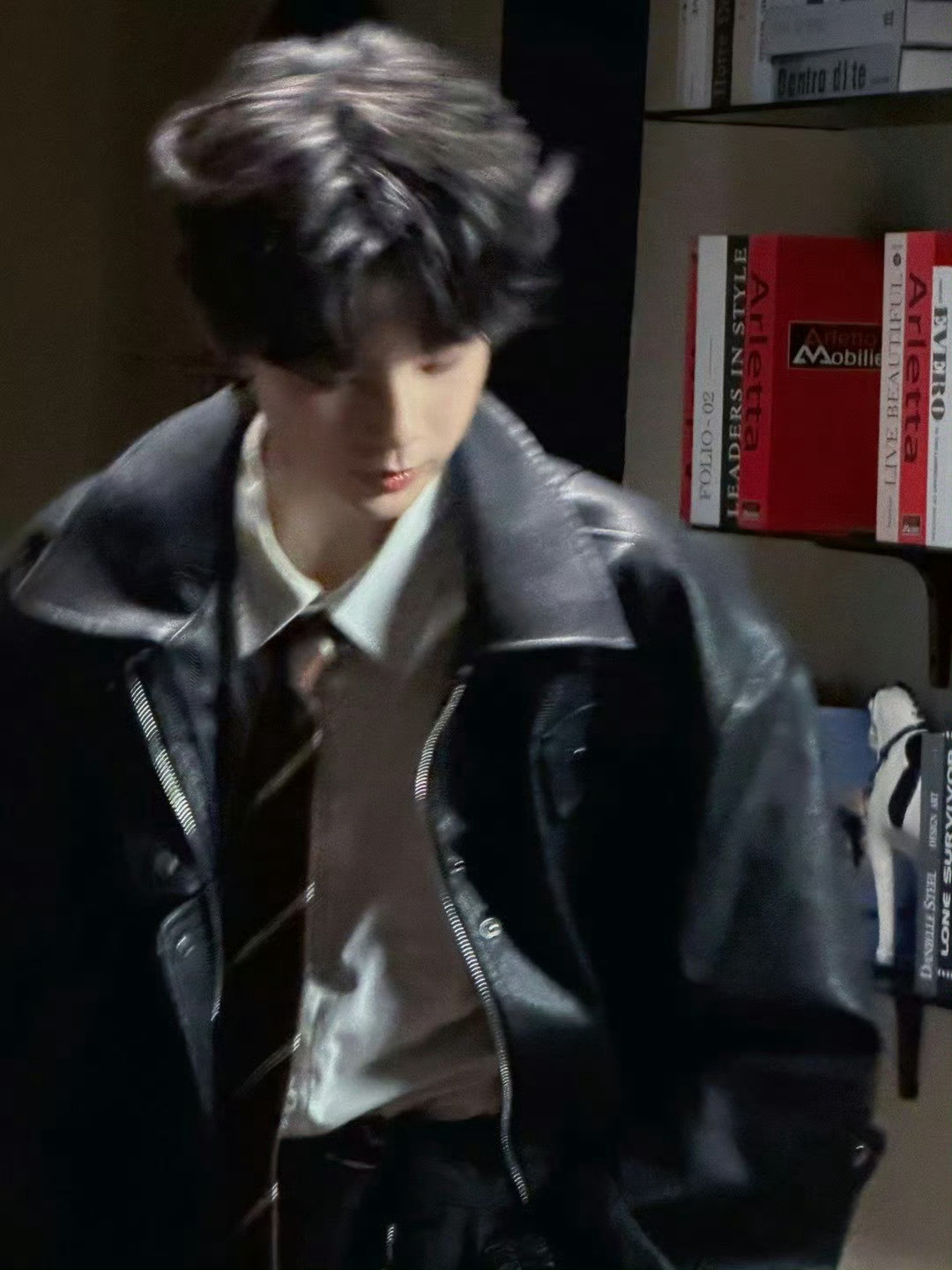 四代陈思罕皮衣造型陈思罕我是一个专业的摄影师