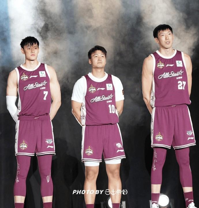 曾凡博做出重要决定，间接影响广东男篮冲冠宏伟蓝图，据天天体育透露：曾凡博已来到俱