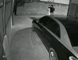 若爱请深爱，不爱请离开！婚内出轨，无论男人和女人，对对方，都是最大的伤害！对