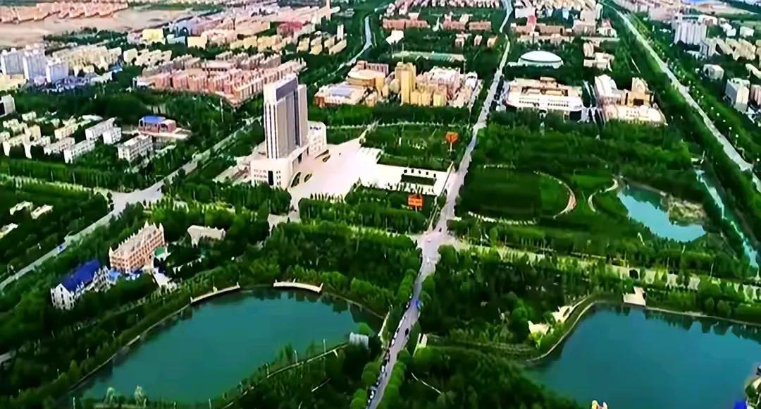 公费师范生将是高攀不起的存在，不是值不值得报的问题了。大学生就业压力越来越大，