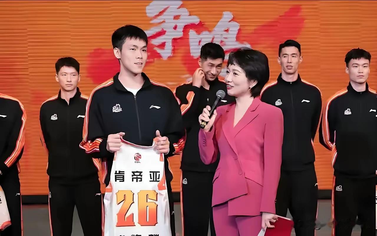 易立胆识过人，庞峥麟:期待有一天能为国家队出战。万万没有想到:一个年龄已26