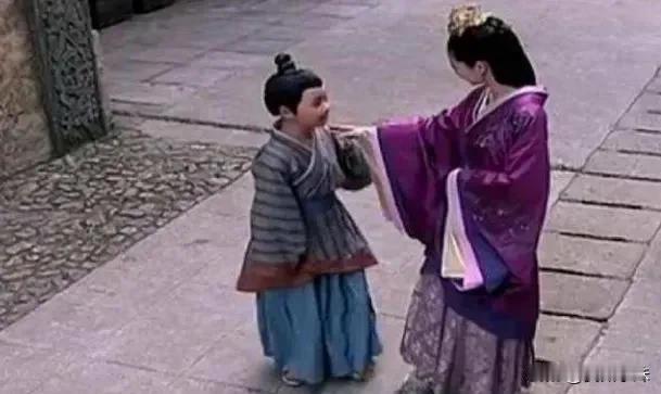 前150年，38岁汉景帝奄奄一息，他拉住太子母亲说：“栗姬，你要善待我14个儿子