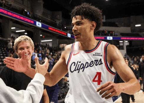 科比-桑德斯（kobeSanders）可能是最幸运的新秀之一了。到目前为止，他