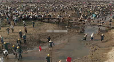 《小城大事》大结局了，万人大场面居然才1500人！​据说当时这1500人被分成