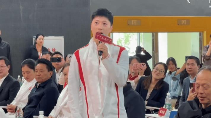 马龙最新发言：还不舍得和乒乓球说再见！马龙在奥运冠军西藏行活动中发言：“对我来
