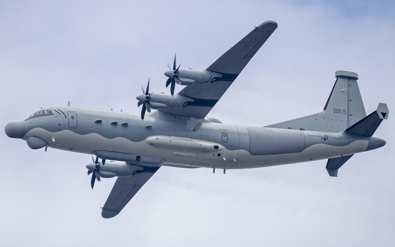 全新运-9DZ电子，由陕飞工业制造的多功能中型运输机运-9的诸多衍生型号之一，也