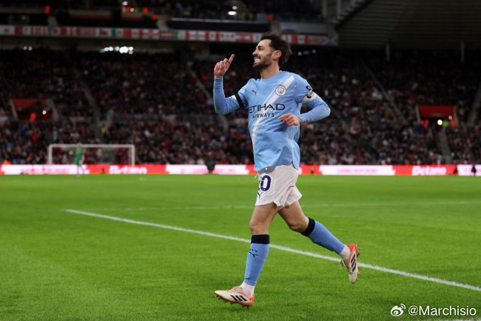 莫雷托：“是的，我很确认尤文图斯正密切关注贝尔纳多·席尔瓦的动向，并已与他的经纪