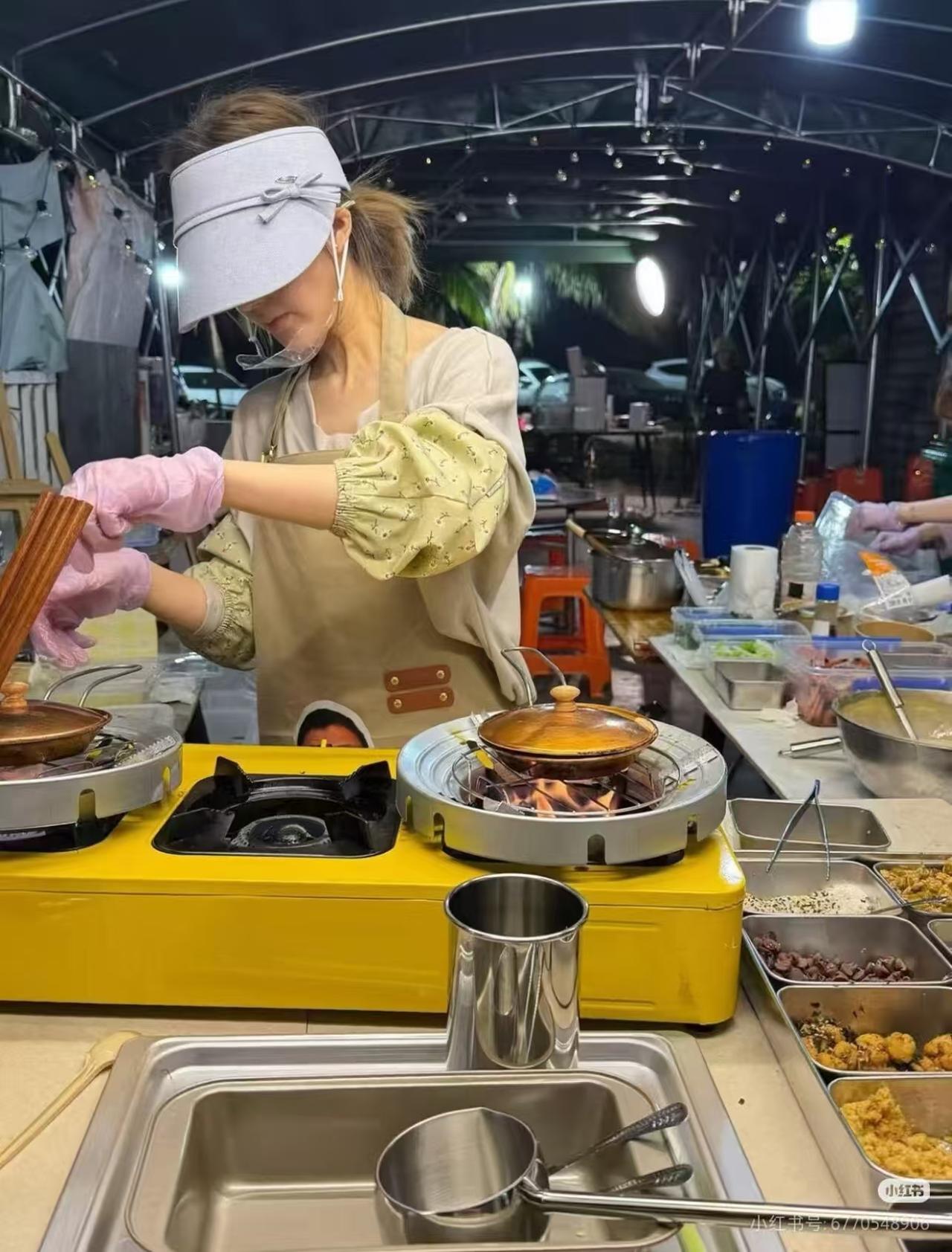 这个世界上我最搞不懂的人，就是赵露思了，明明自己现在已经财富自由了，为什么还