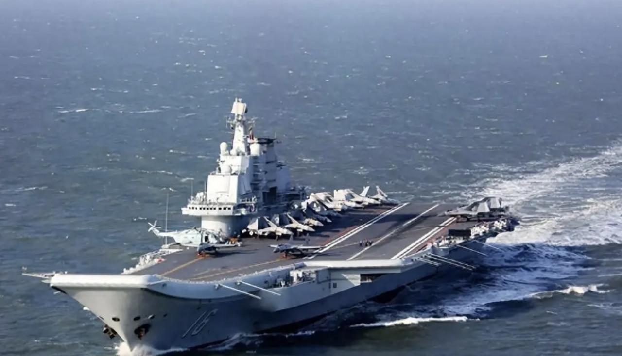 印度又闹笑话。印度海军在阿拉伯海军演，但是印度的航母没有参加。不是印度的航母不