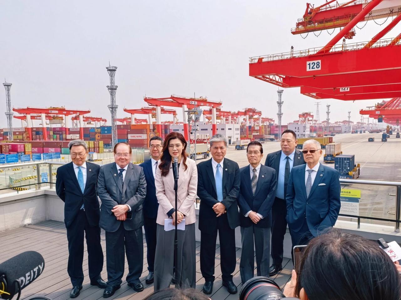 【郑丽文谈“十五五规划”，引发民进党当局恐慌】郑丽文9日在上海出席台企联午宴等活