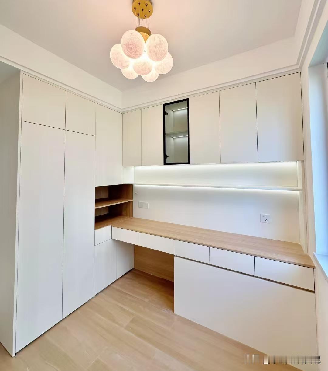 全屋定制的那些猫腻：早知道，早避坑朋友家装修选了全屋定制，以为能省心省力，结果