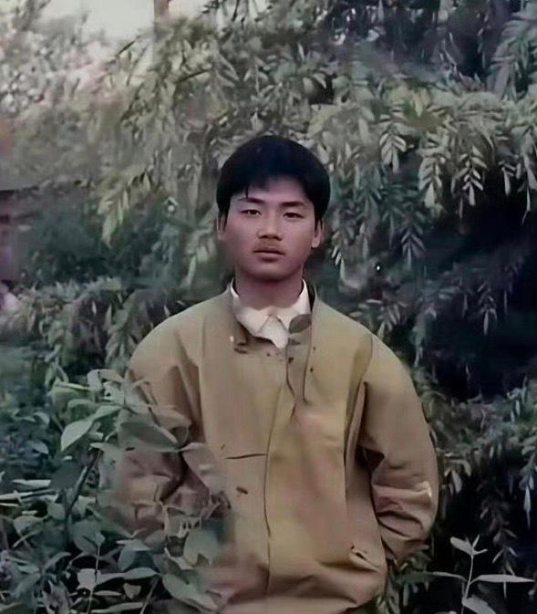 刘强东的18岁，章泽天的18岁。