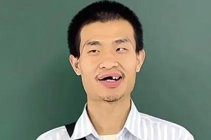 一个韦东奕，一个国足，二者的反差实在是太大了。韦东奕是在世界上都堪称超一流的