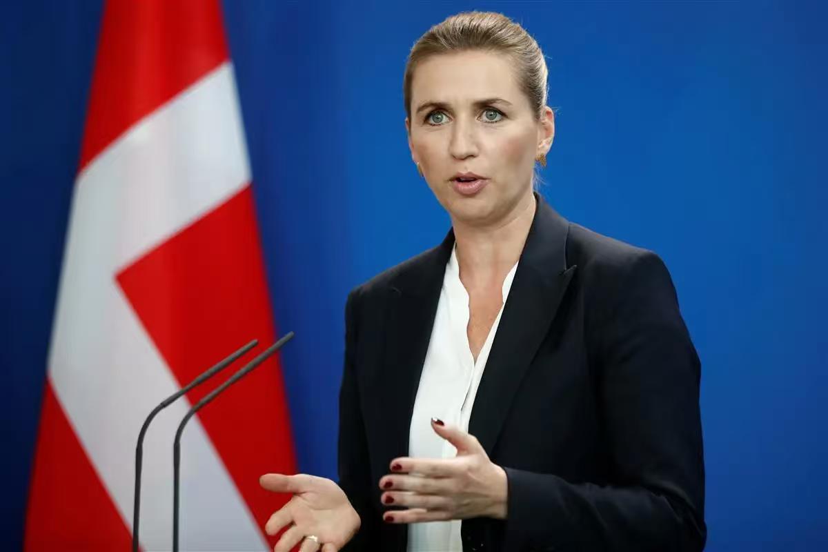 丹麦女首相曾经很认真地说：美国如果敢派兵抢格陵兰岛，从那一秒起，北约将就地解散。