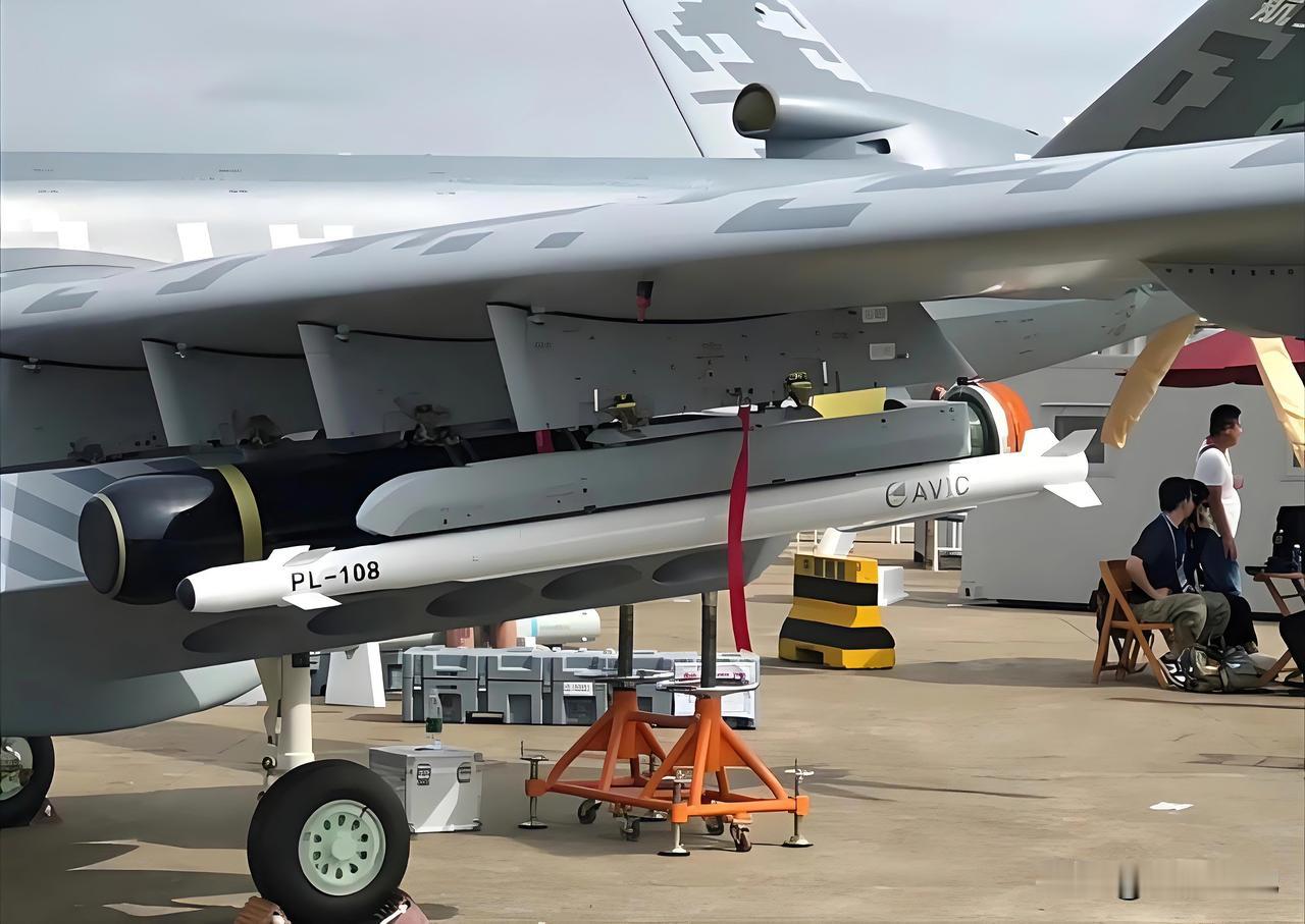 军迷社区——霹雳-108空空导弹网上出现的这款国产无人机专用空空导弹PL-10