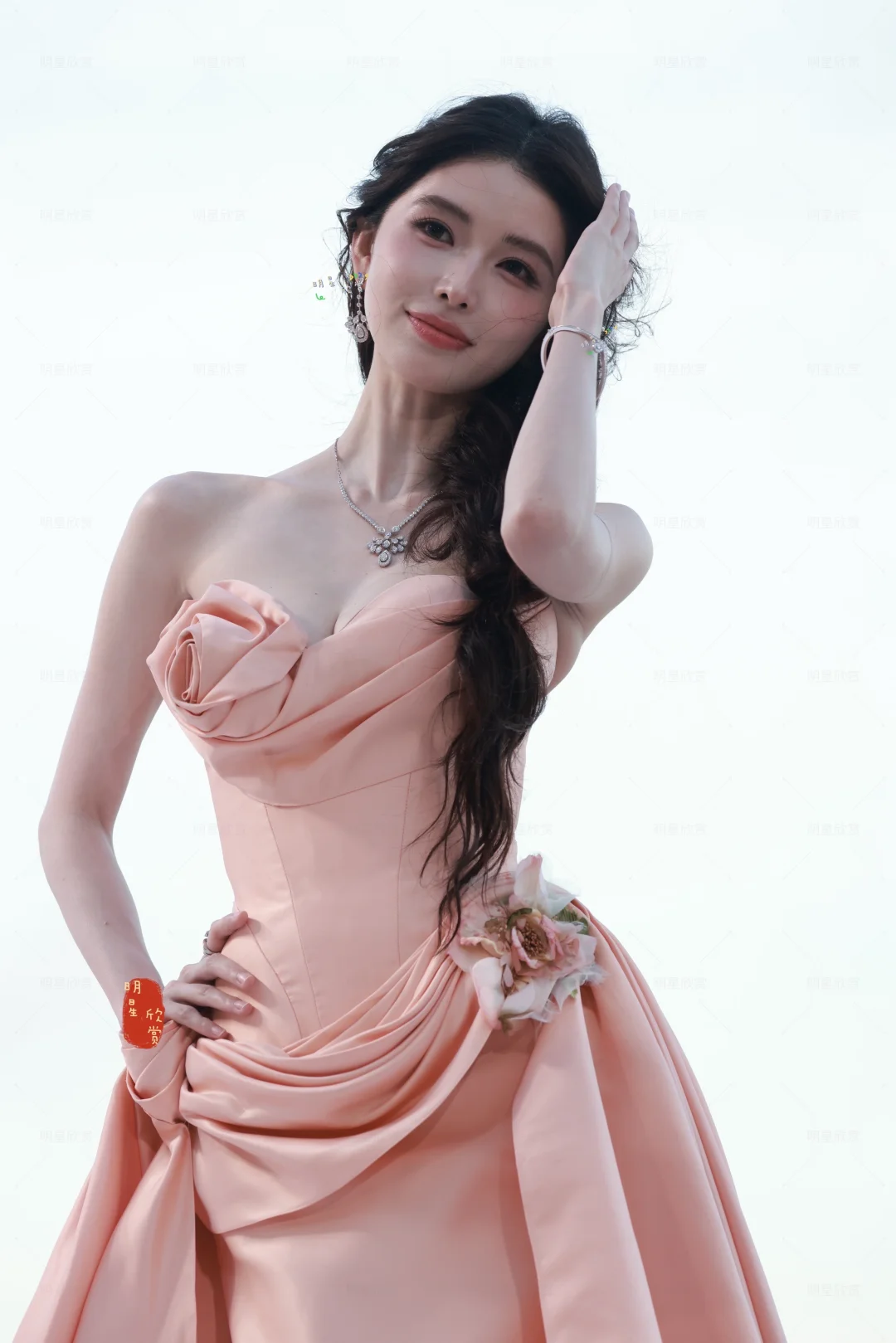 方圆粉裙摇曳三亚，美的过分了