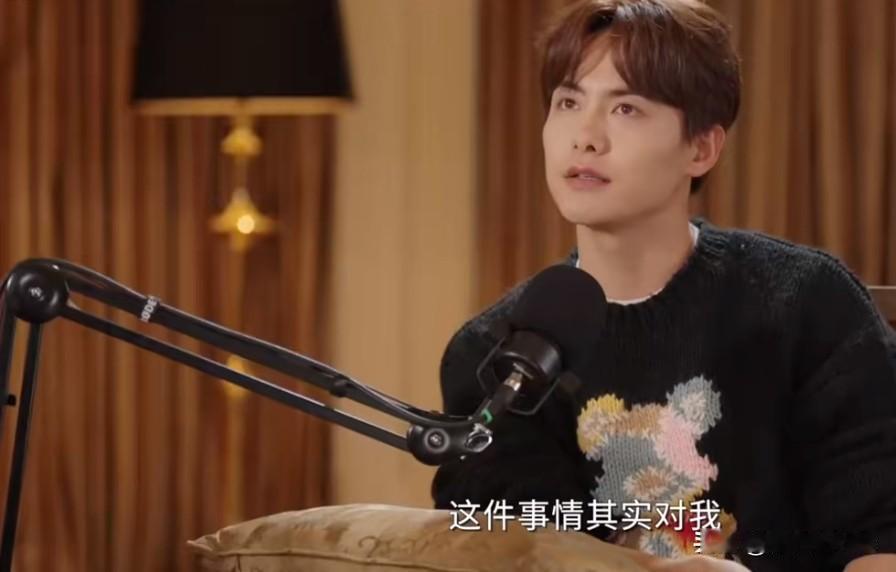 12月19日，马天宇时隔1年回应曾被指拍戏迟到，句句不提李明德，句句都是李明德！