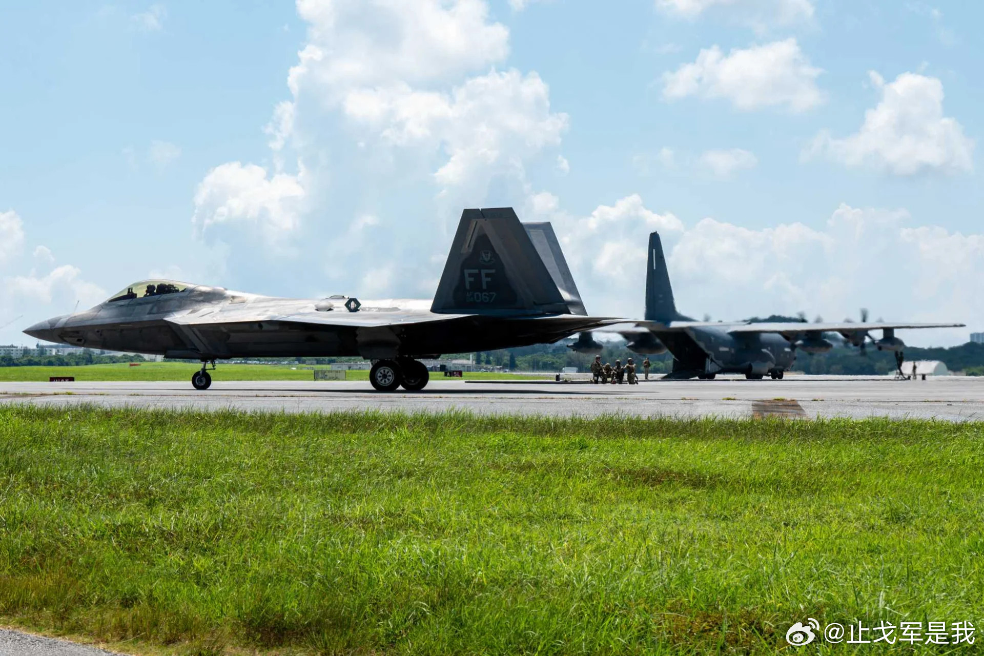 F-22落地不关发动机，加油只需几分钟，印太战场从此不怕跑道被炸2026年8月4