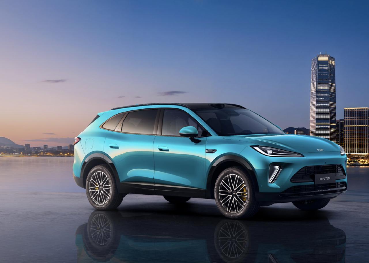 奇瑞风云T9L正式上市，有以下亮点：1、售价区间为12.99-18.69万元，