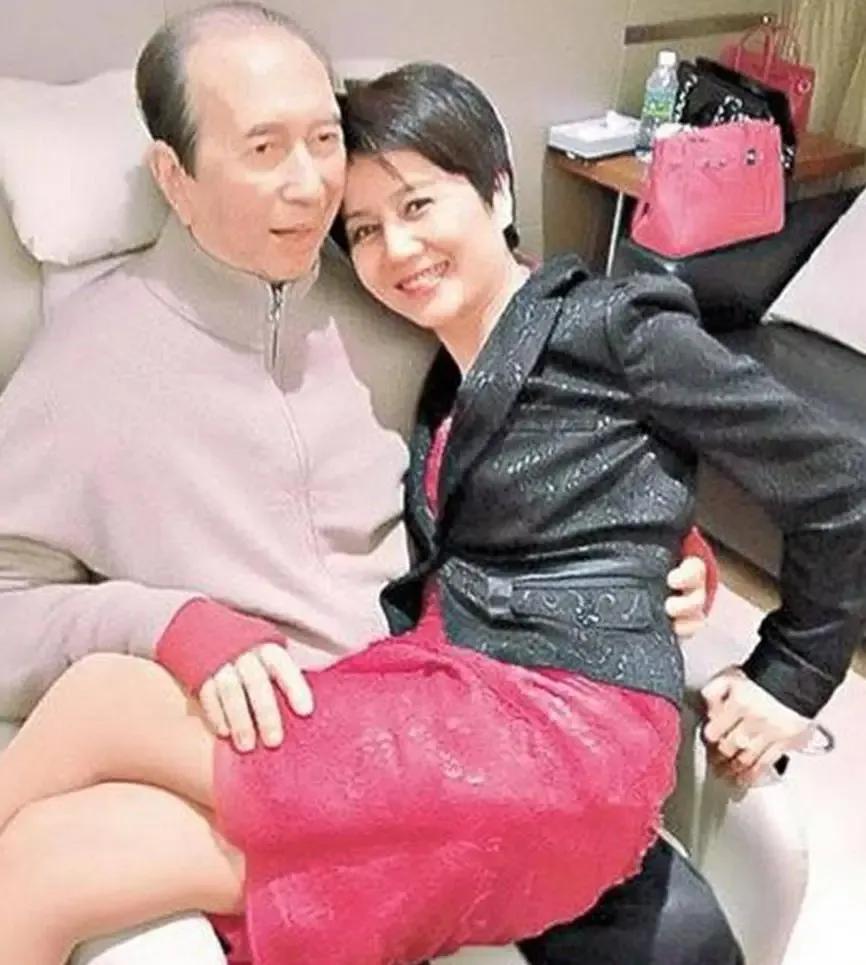 何鸿燊最后11年的日子，说出来能颠覆很多人的认知，2009年，88岁的他在四太公