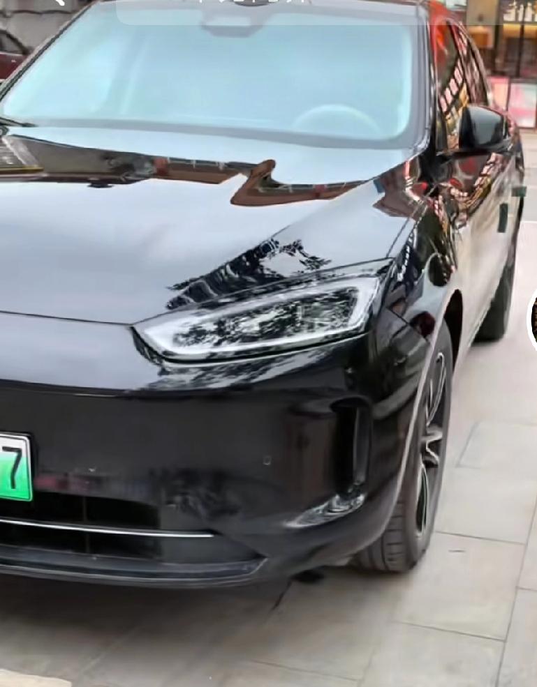 新能源车市场创造了新纪录！10月份，新能源车的市场份额第一次突破了51.6%，差