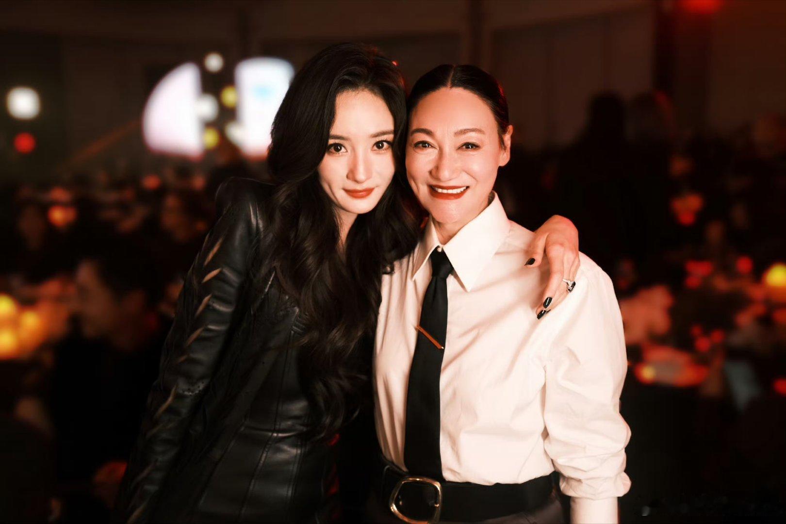 期待视后与影后的合作了～杨幂、惠英红实绩履历～杨幂：金鹰、总台视后、休斯敦影后，