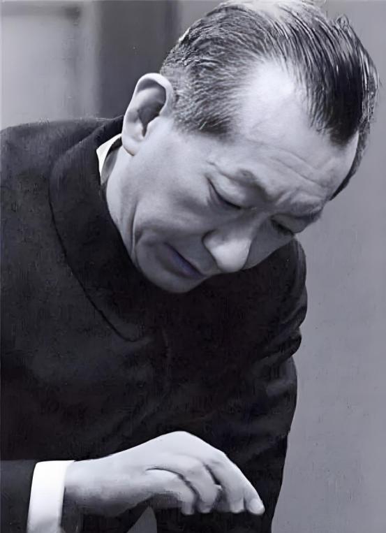 1925年，大军阀段祺瑞和一个11岁小孩下棋，结果被杀了个片甲不留，这让他既羞又