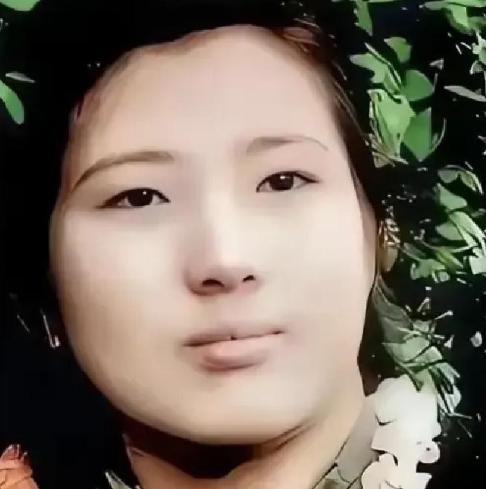 1955年，25岁的武汉姑娘吴明珠，从中央机关主动请调新疆。到鄯善县农技站那年