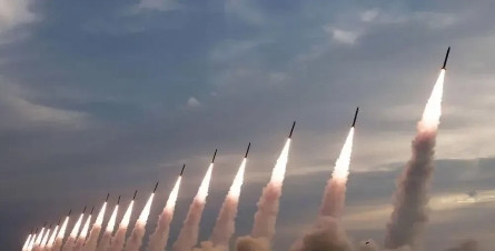 伊朗正式向法国、英国和美国发出通知，他们将对以色列发动大规模的袭击，希望其他国家