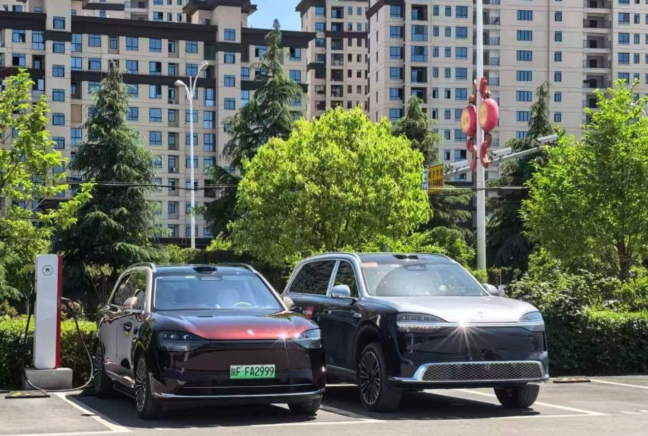 全新问界M9比问界M9旧款大一圈了，完全不是一个产品，问界M9旧款本来就已经