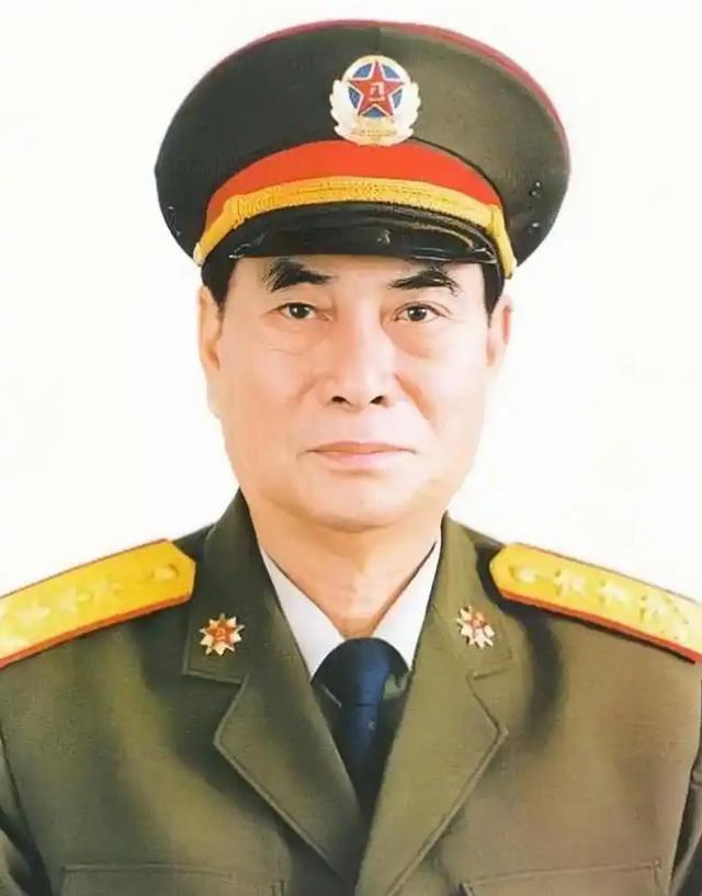 1990年，张万年调任济南，临行前向中央申请：我广州的家就不搬了。在当年军