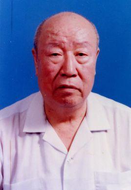 解峰（1922年——2004年8月21日），男，1922年出生，河北易县人，19