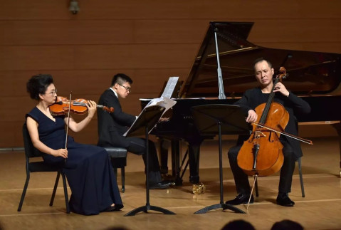 大提琴的芬芳--青岛交响乐团上演"大提琴与重奏音乐会