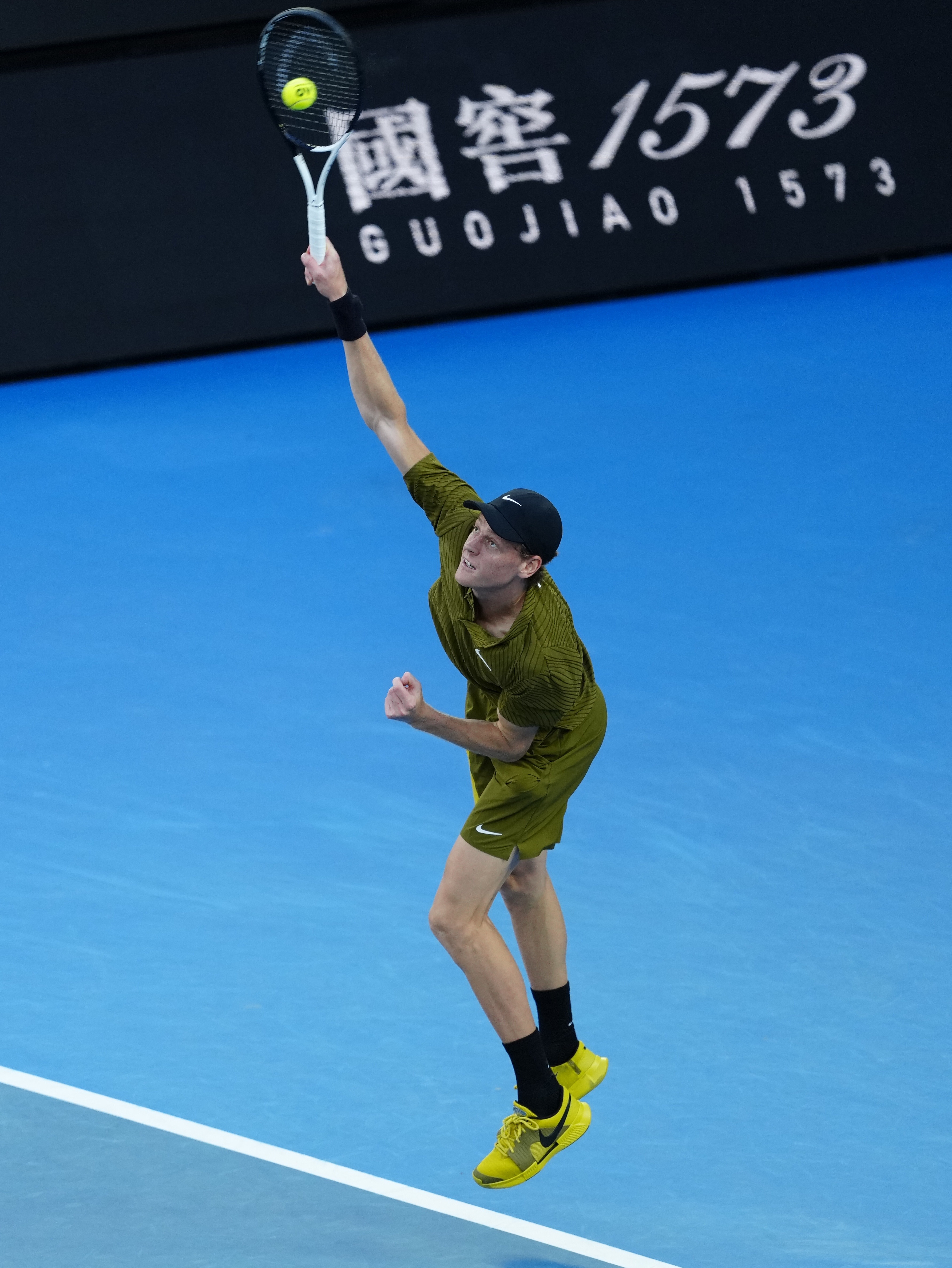 辛纳晋级澳网次轮辛纳澳网15连胜2026澳网男单首轮，卫冕冠军辛纳在2026