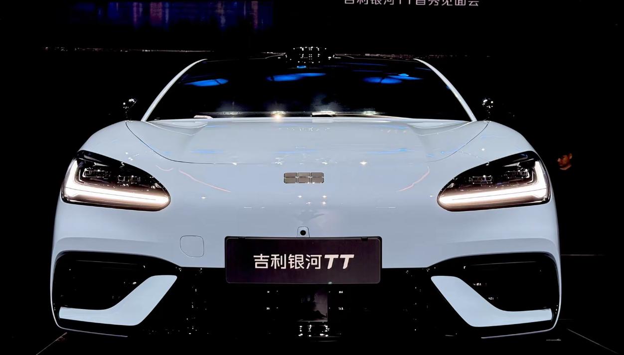 5万级“掀桌子”，走量为主这一派认为吉利会把价格压得比较狠。理由很直接：银河T