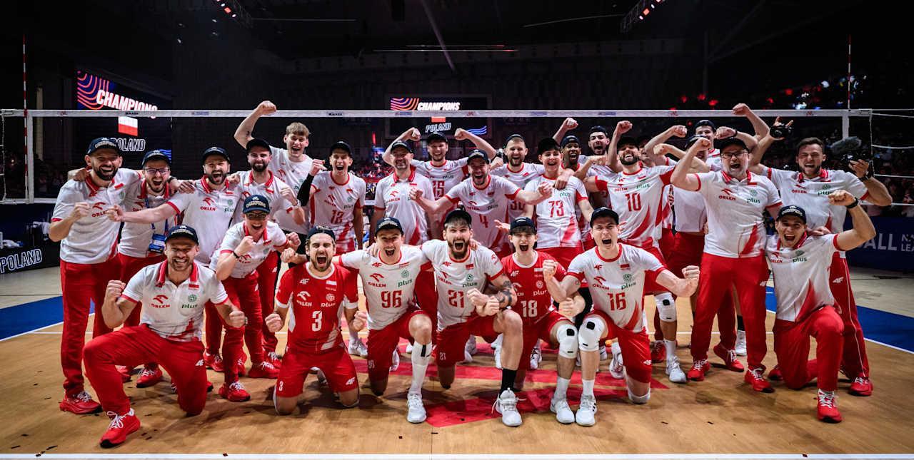 国际排联（FIVB）"鄙视"中国女排对待功勋老将的态度FIVB当地时间周一公