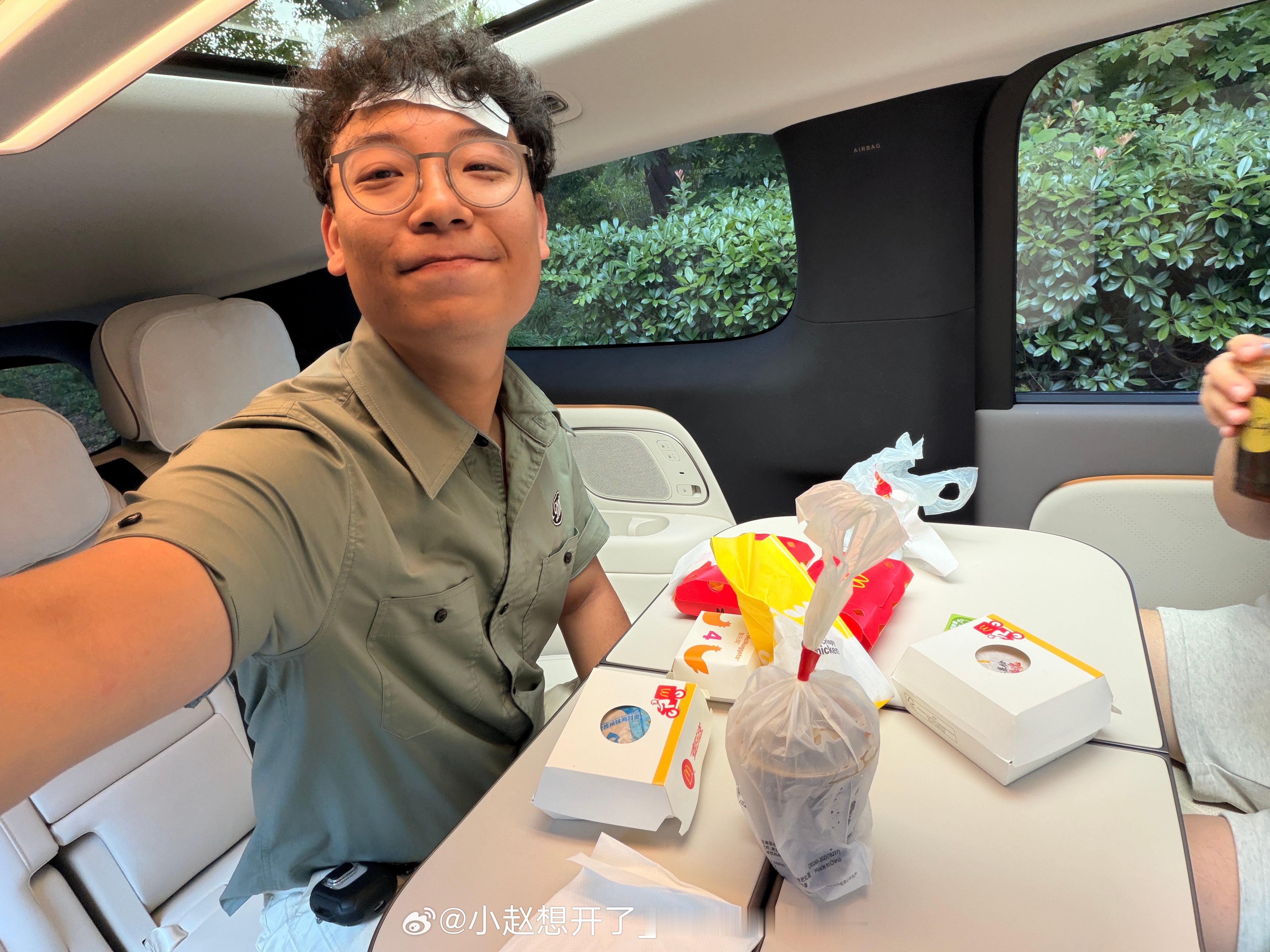 理想MEGA售价来了！50.98W！说实话，这个售价预料之中，作为理想的旗舰车型