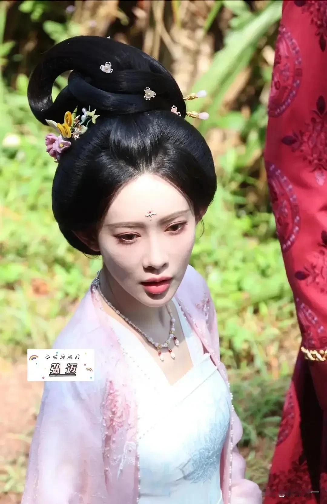 妈呀，同是新丽大女主，看了孟子义《尚公主》古装路透，在对比杨紫真的没有对比就没有