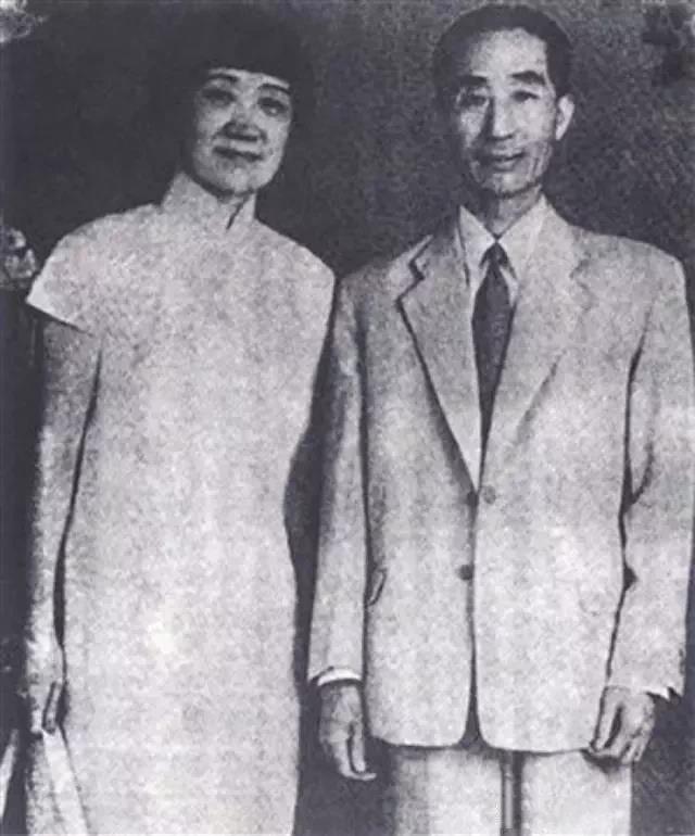 1978年，80岁的蒋碧薇在台湾逝世。去世时，她的卧室里挂着《琴课》，那是徐悲鸿