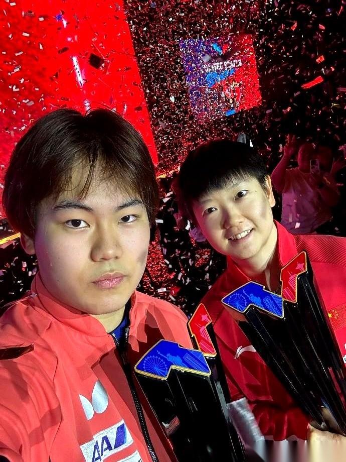我天，这什么神仙剧本啊？！那个当年追在孙颖莎屁股后面，一脸崇拜要合影的小胖墩儿