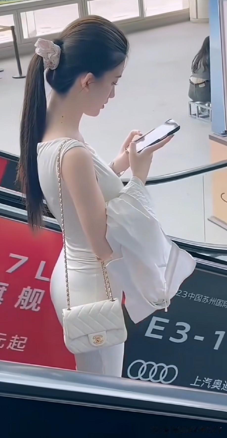 生活最大的智慧，是学会取舍。什么都想要，往往什么都抓不住。放下不属于自己的执念，