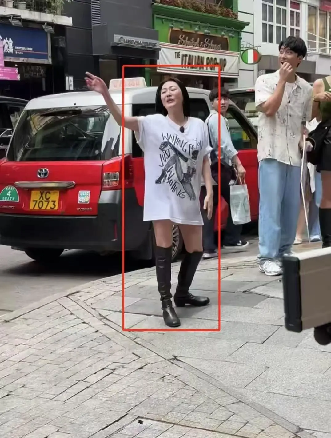 她现实这么不上镜？小s本人明明真的很美啊，脸巨小