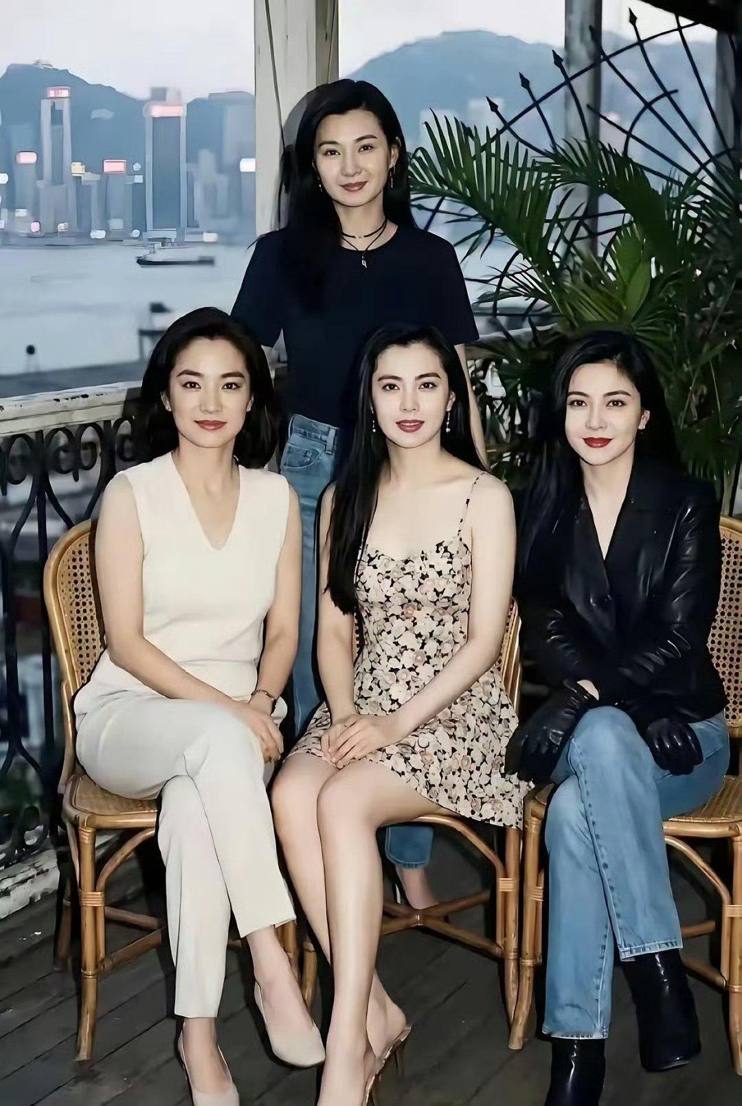 记录者超话记录者超话这四个女人几台戏？​​​